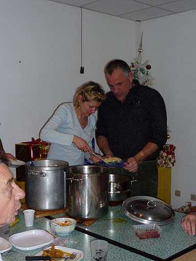 09.JPG (21062 bytes)